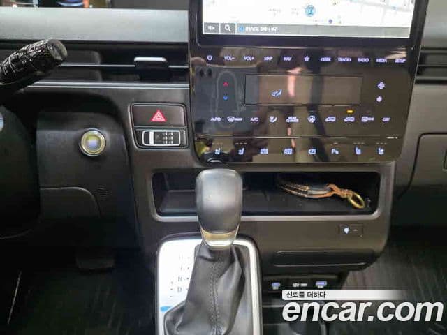 Hyundai Staria Modern, 2025 11