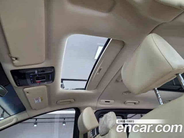 Hyundai Staria Modern, 2025 16