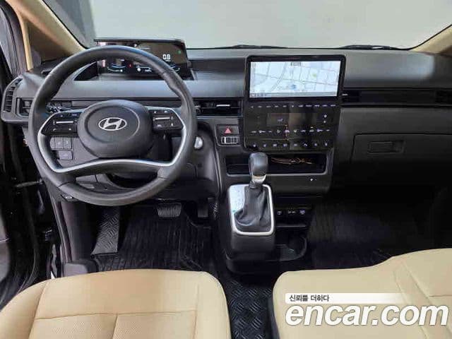 Hyundai Staria Modern, 2025 18