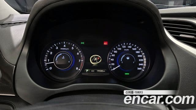 Hyundai Grandeur HG Premium, 2014 8