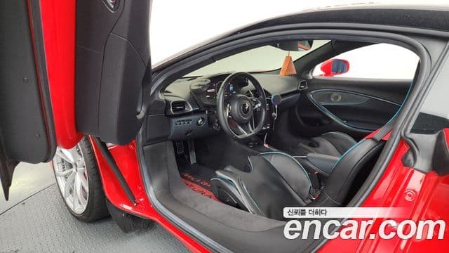 맥라렌 아투라 3.0 купе, 2023 10