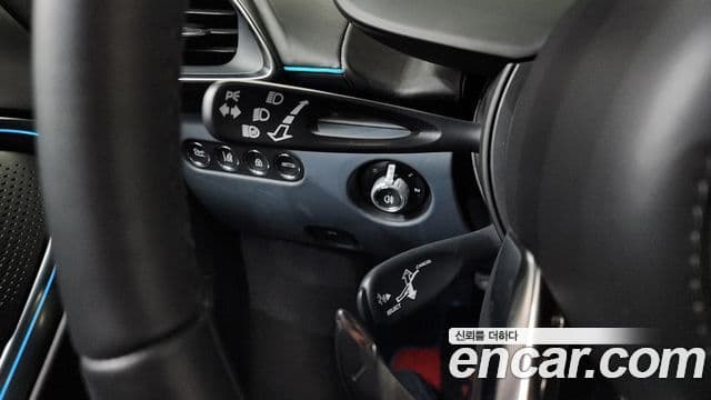 맥라렌 아투라 3.0 купе, 2023 14