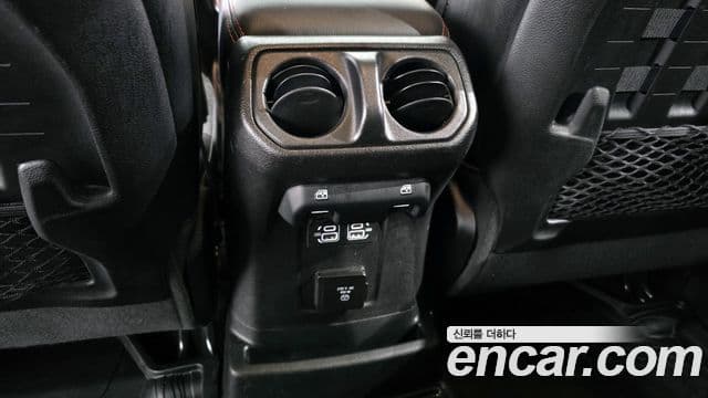 Jeep Wrangler (JL) 2.0 Rubicon 4도어, 2021 19
