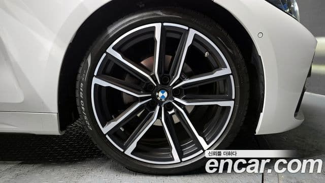 BMW 4시리즈 (G22) 420i M Sport кабриолет, 2024 все фото