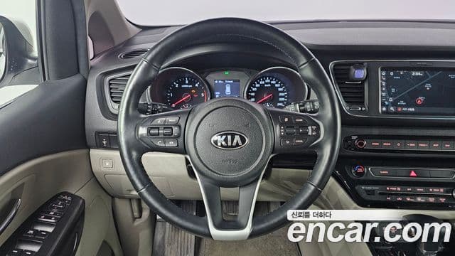 Kia The / новый New Carnival Luxury, 2019 13