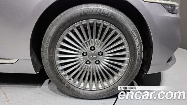 Genesis G90 Luxury, 2021 все фото