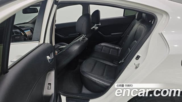 Kia K3 Prestige, 2013 12