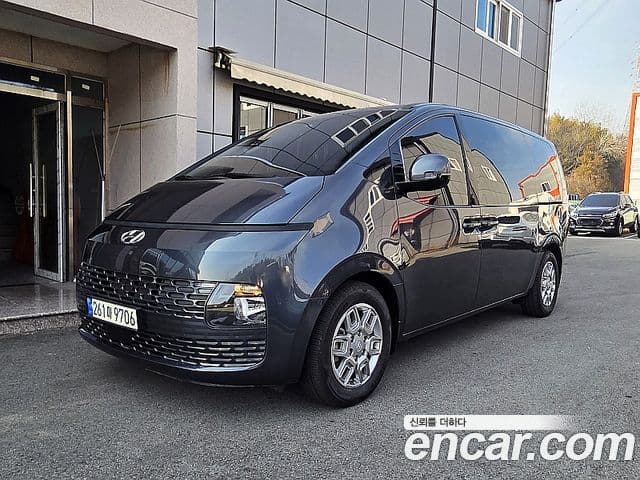 Hyundai Staria Modern, 2022 1