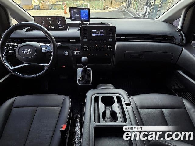 Hyundai Staria Modern, 2022 все фото