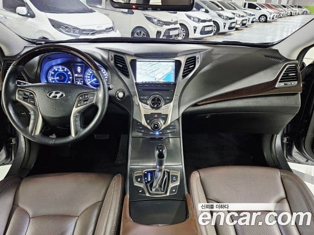 Hyundai Grandeur HG Modern, 2013 11