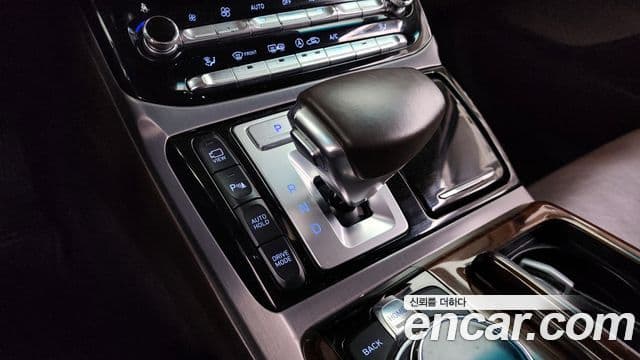 Genesis EQ900 Prestige, 2016 9