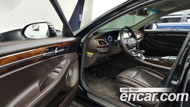 Genesis EQ900 Prestige, 2016 10