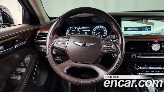 Genesis EQ900 Prestige, 2016 13