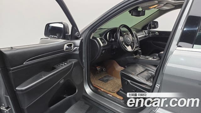 Jeep Grand Cherokee WK2, 2013 11