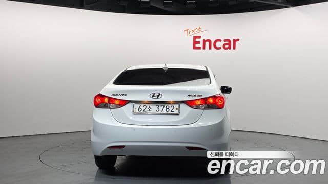 Hyundai Avante MD Premier, 2011 4