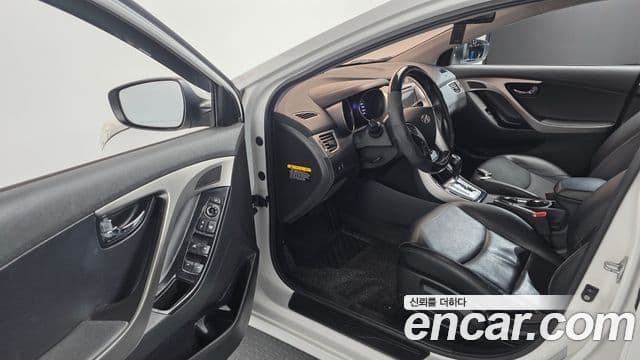 Hyundai Avante MD Premier, 2011 11