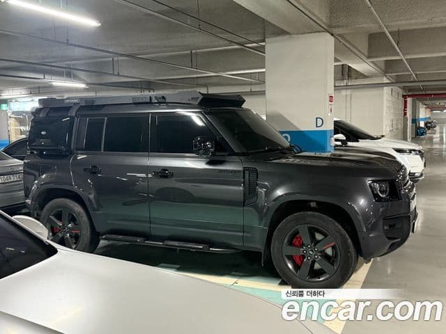 Land Rover Defender (L663) 110 D300 HSE, 2023 1