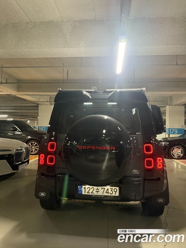 Land Rover Defender (L663) 110 D300 HSE, 2023 10