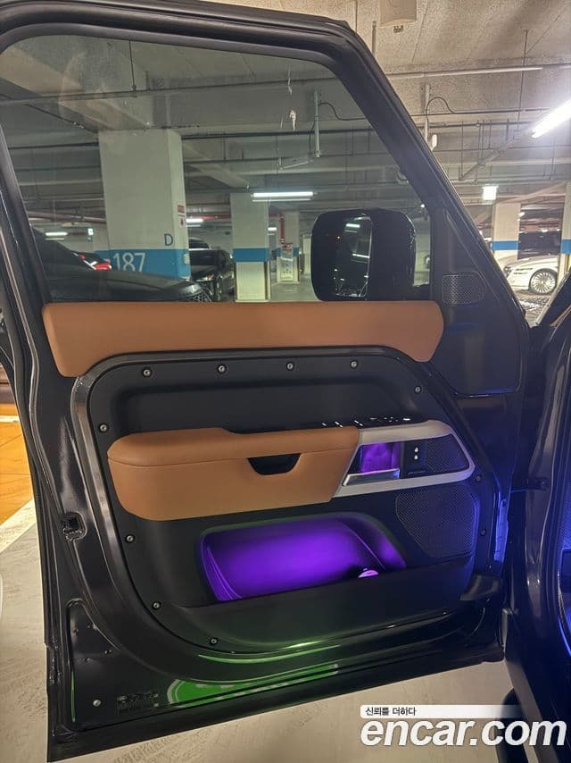 Land Rover Defender (L663) 110 D300 HSE, 2023 13