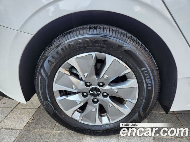 Kia K5 гибрид 3세대 Trendy, 2022 6