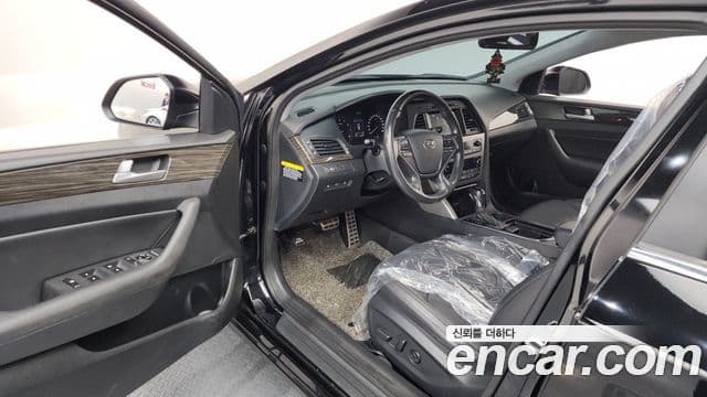 Hyundai LF Sonata 2.0 Smart, 2015 10