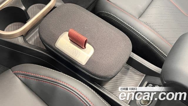 Mini Cooper S кабриолет 4세대 JCW, 2025 15