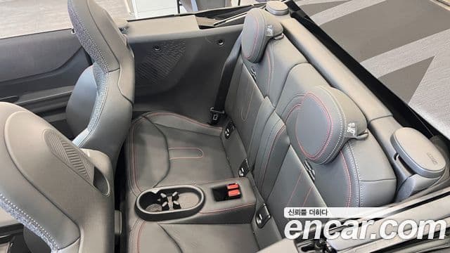 Mini Cooper S кабриолет 4세대 JCW, 2025 17