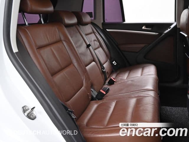 Volkswagen New Tiguan 5N, 2015 12