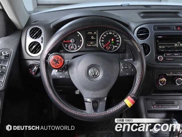 Volkswagen New Tiguan 5N, 2015 13