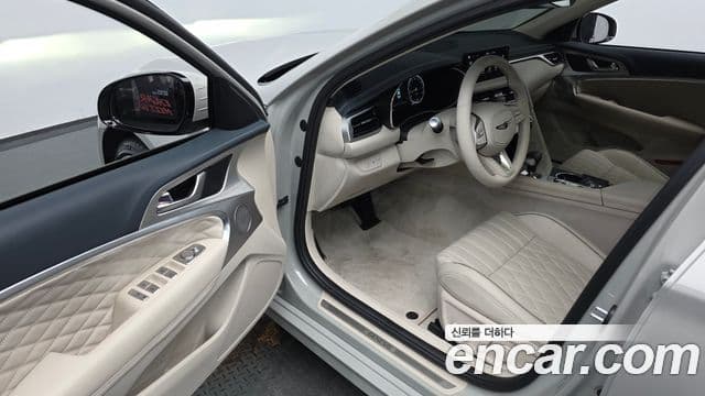 Genesis The / новый New G70, 2025 10