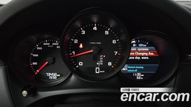 Porsche Macan 95B, 2018 8