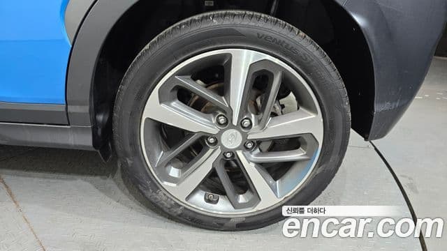 Hyundai Kona Modern Art, 2018 все фото