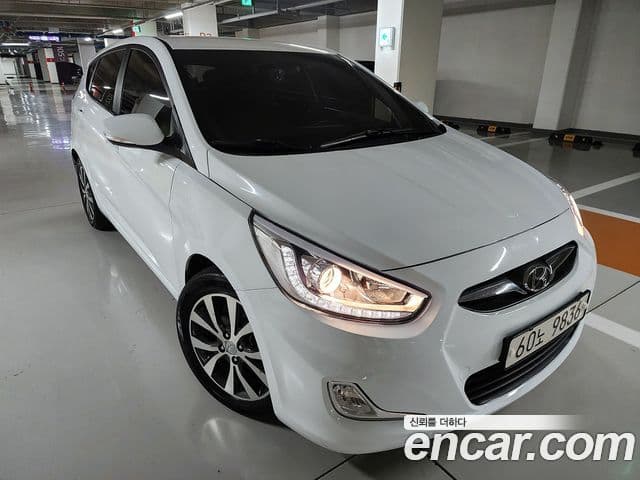 Hyundai Accent(новый кузов / новое поколение) Premium, 2015 1