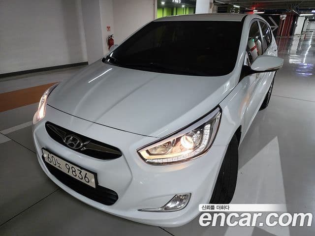 Hyundai Accent(новый кузов / новое поколение) Premium, 2015 3