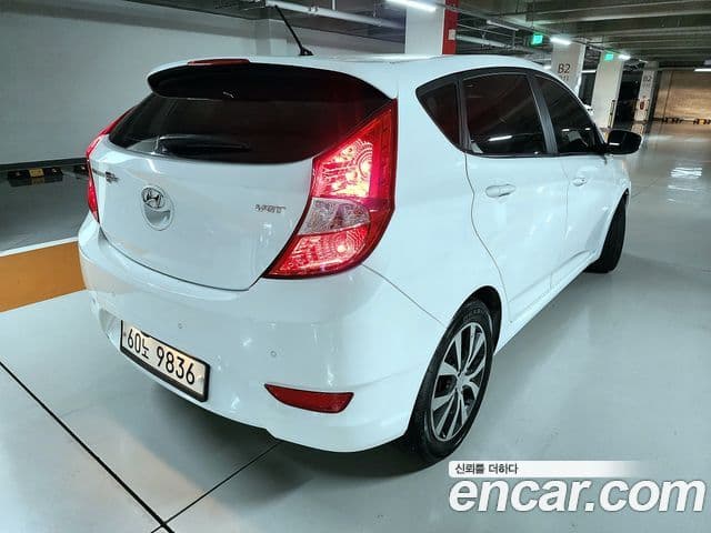 Hyundai Accent(новый кузов / новое поколение) Premium, 2015 8