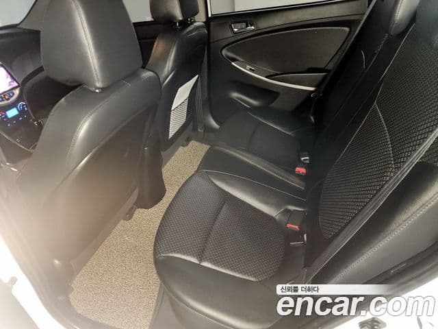 Hyundai Accent(новый кузов / новое поколение) Premium, 2015 13