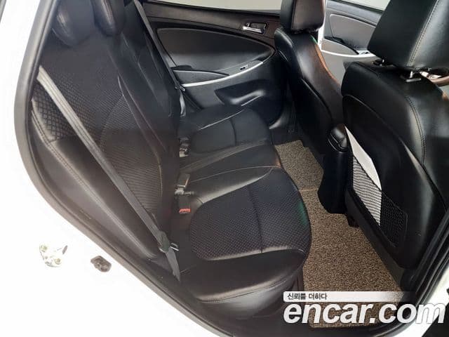 Hyundai Accent(новый кузов / новое поколение) Premium, 2015 14