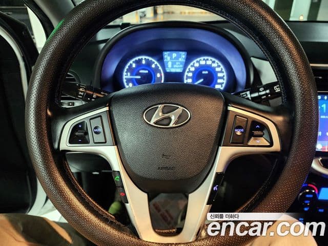 Hyundai Accent(новый кузов / новое поколение) Premium, 2015 16