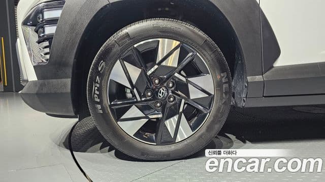 Hyundai Kona (SX2) Modern, 2023 все фото