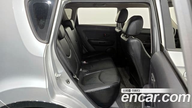 Kia Soul люксовая версия, 2009 12