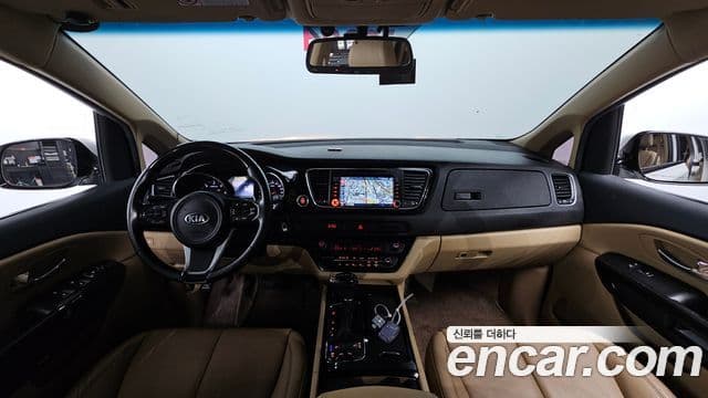 Kia All New Carnival VIP, 2016 7