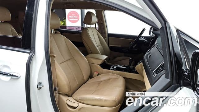 Kia All New Carnival VIP, 2016 10