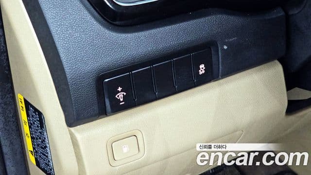 Kia All New Carnival VIP, 2016 14