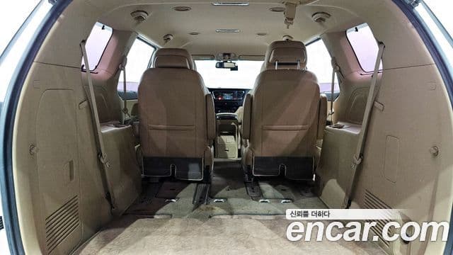 Kia All New Carnival VIP, 2016 20