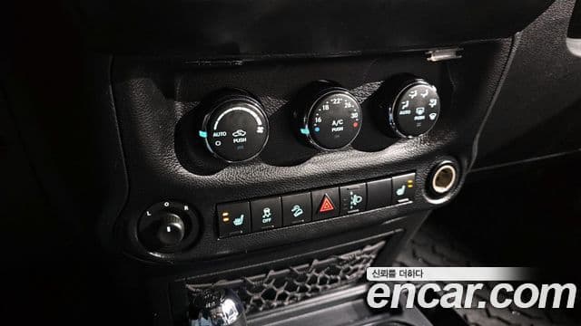 Jeep Wrangler (JK) 2.8 дизель Sahara 4도어, 2014 18