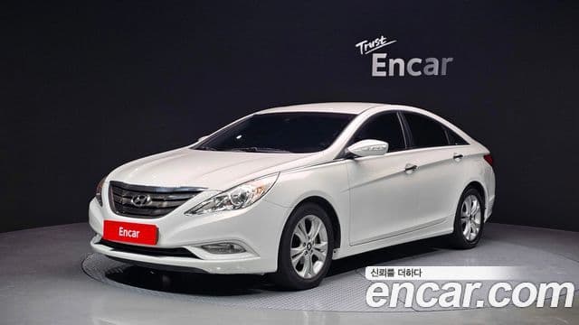 Hyundai YF Sonata LPI Premier(для людей с инвалидностью), 2010 1