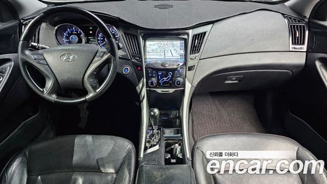 Hyundai YF Sonata LPI Premier(для людей с инвалидностью), 2010 7