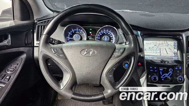 Hyundai YF Sonata LPI Premier(для людей с инвалидностью), 2010 12