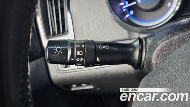 Hyundai YF Sonata LPI Premier(для людей с инвалидностью), 2010 13