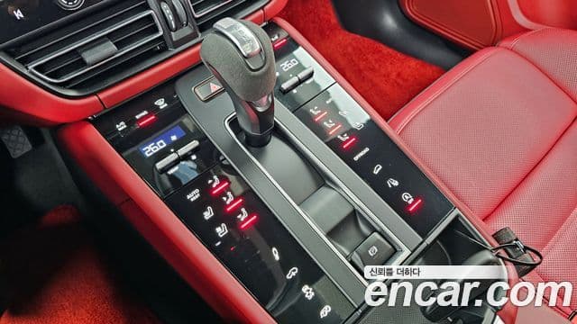 Porsche Macan 95B, 2022 9